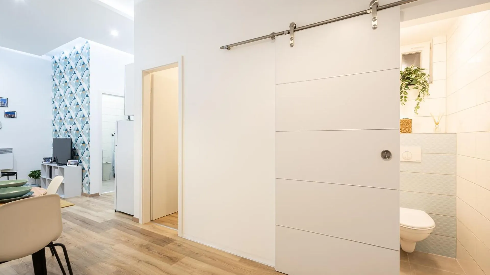 Kristi Tiptop Apartment In The Heart Of Budapesta 0*,