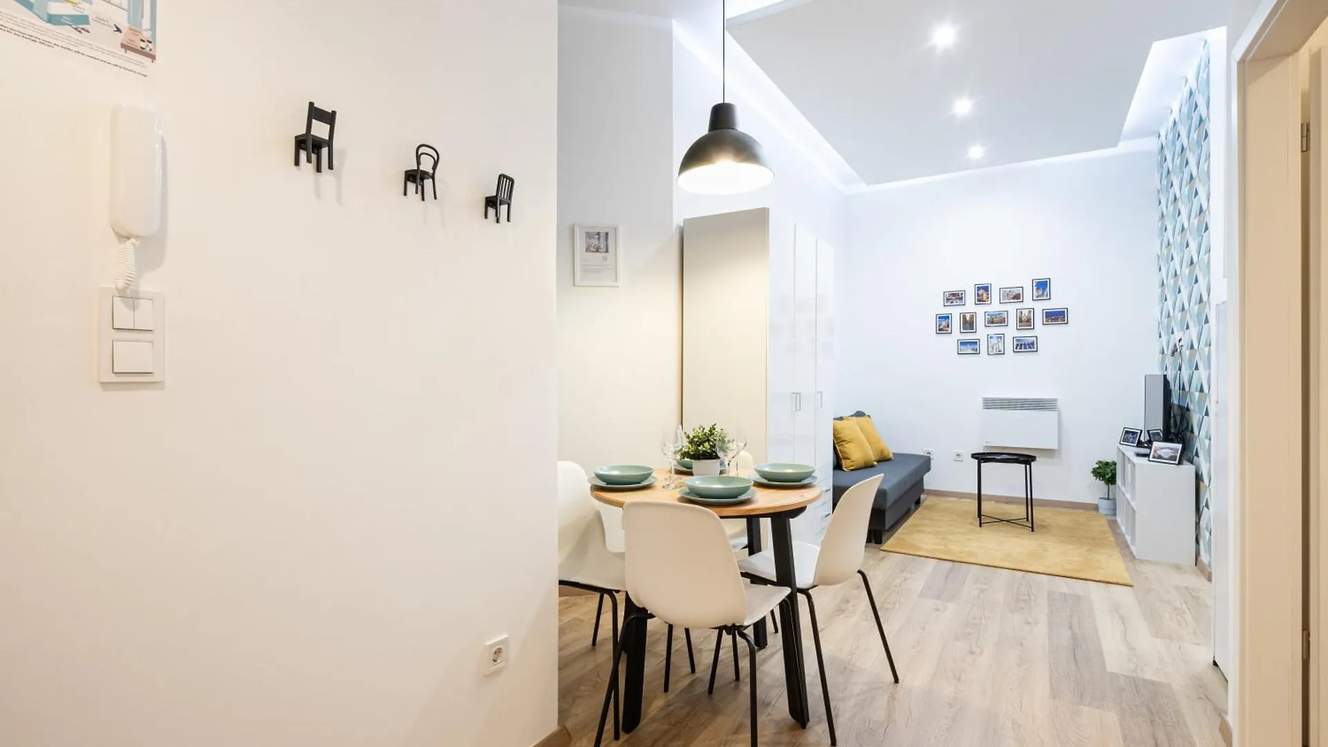 Kristi Tiptop Apartment In The Heart Of Budapesta